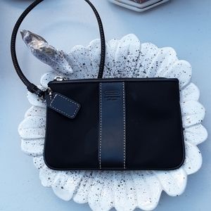 Quick Coach wallet carrier for those on the go!